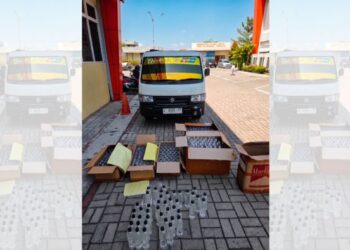 Pikap Bawa 439 Botol Arak Bali Melintas di Gresik, Polisi Bertindak