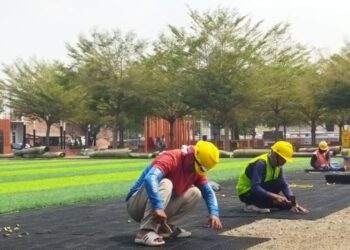 Rumput Sintetis Alun-Alun Majalengka Rusak Diganti, Anggaran Rp399 Juta