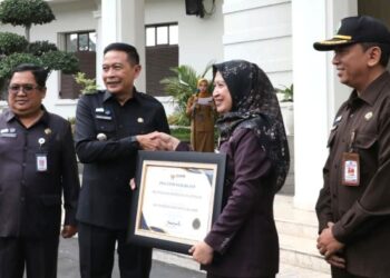 Dispendukcapil Raih WBBM, Wali Kota Malang Wahyu Minta Pelayanan Terus Ditingkatkan