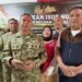 Meja Remi Jadi Ruang TNI dan Wartawan Lepas Sekat Formal