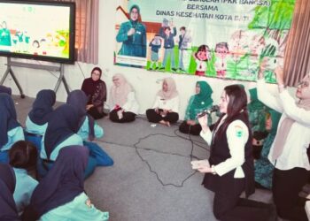 PKK dan Dinkes Batu Edukasi Siswi SMP Cegah Stunting dan Pernikahan Dini