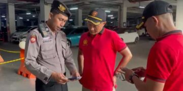 Video Viral Pria di Kolong Mobil MOG Mengaku Cari Uang Rp1.000, Polisi Cek CCTV