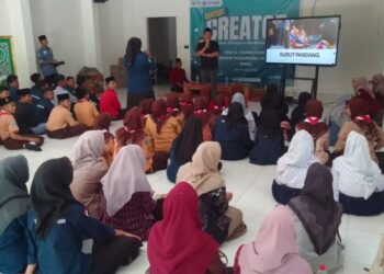 SMK Al-Karimi Gresik Bekali Siswa Keterampilan Konten Kreator
