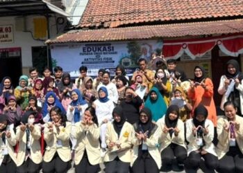 Mahasiswa FK UWKS Edukasi Lansia Asem Jajar soal Sinar Matahari hingga Hipertensi