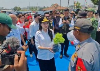 8.000 Satlinmas Jateng Serukan “Jaga Desa, Jaga Indonesia”