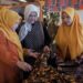 ASTON Gresik Tampilkan Batik Lokal dengan Gaya Fesyen Kekinian