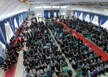 Bupati Pasaman Barat Yulianto Borong Buku Gol A Gong di Seminar Literasi