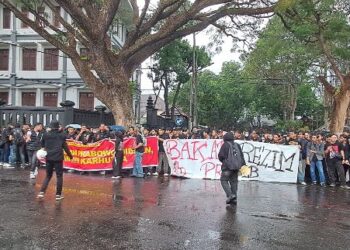 Demo di Kota Malang, Aliansi Rakyat Sampaikan 6 Tuntutan