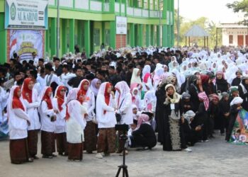 Hari Santri, YPP Al-Karimi Gresik Gelar Ziarah dan Kirab