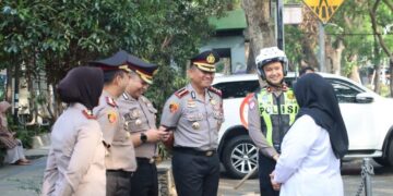 Kapolresta Malang Kota Turun ke Jalan, Pantau Lalu Lintas di Zona Sekolah