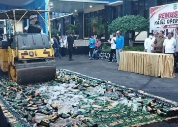 Target Zero Miras di Majalengka, Polres Musnahkan Lagi 2.348 Botol