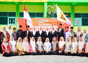 Sumpah Pemuda, SMP Al-Karimi Gresik Lantik Pengurus OSIS