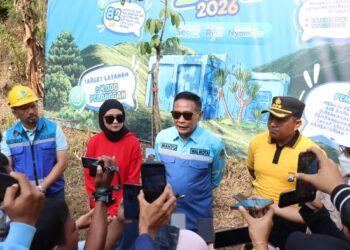 Wali Kota dan Kapolresta Malang Turun ke Sungai, Bersihkan Sampah