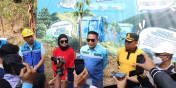Wali Kota dan Kapolresta Malang Turun ke Sungai, Bersihkan Sampah